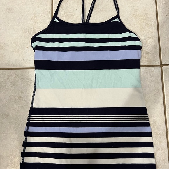Lulu lemon tank - Picture 1 of 3